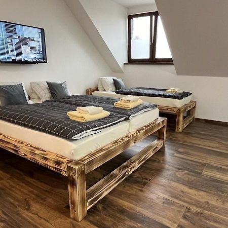 Apartman Kuga Mikulov Extérieur photo