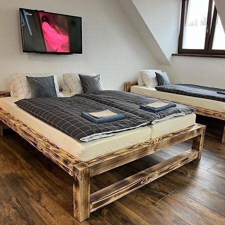 Apartman Kuga Mikulov Extérieur photo