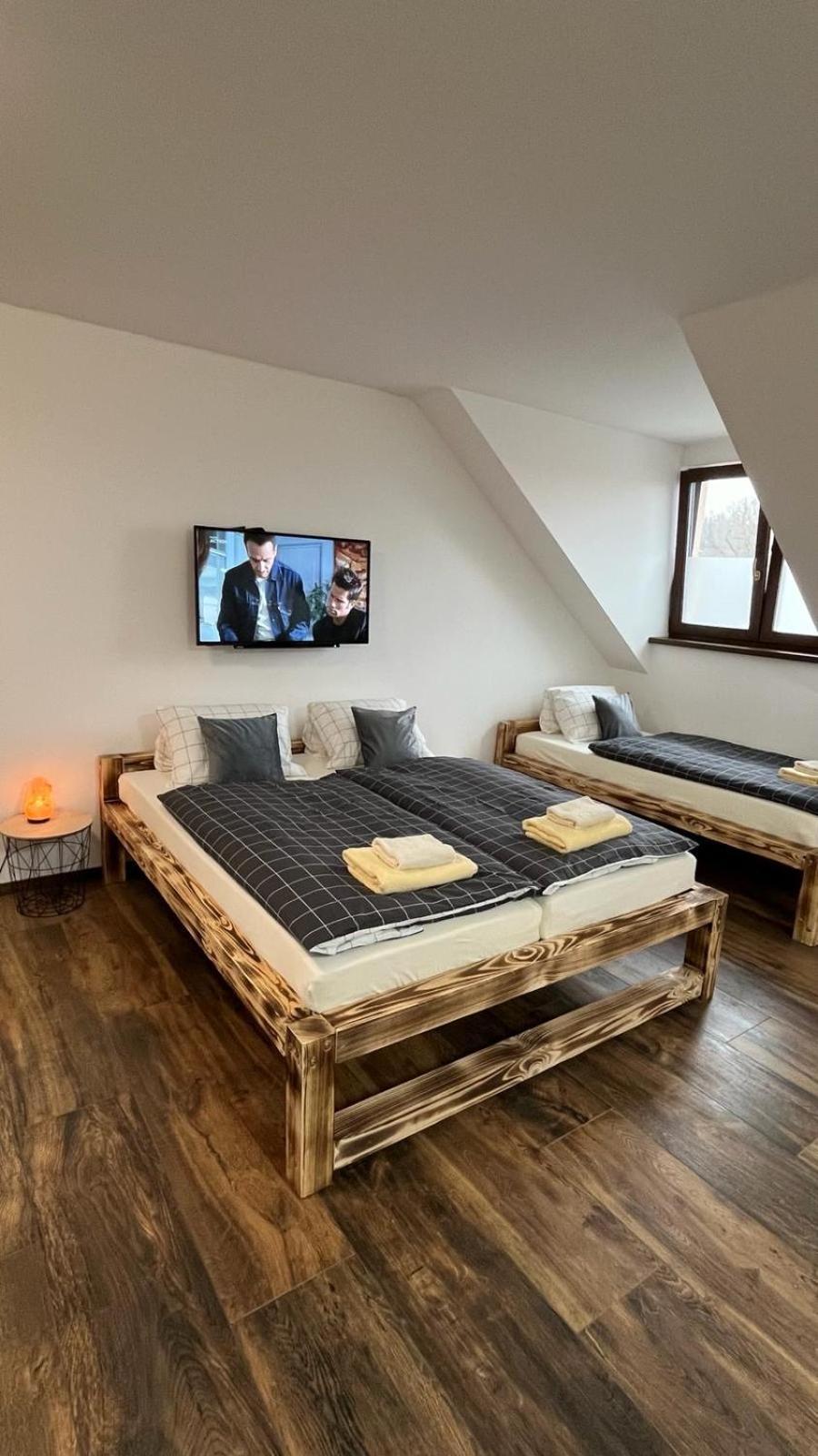 Apartman Kuga Mikulov Extérieur photo