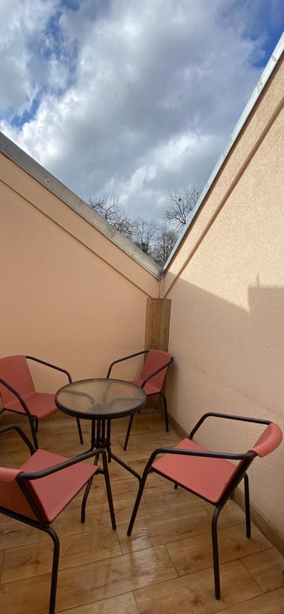 Apartman Kuga Mikulov Extérieur photo
